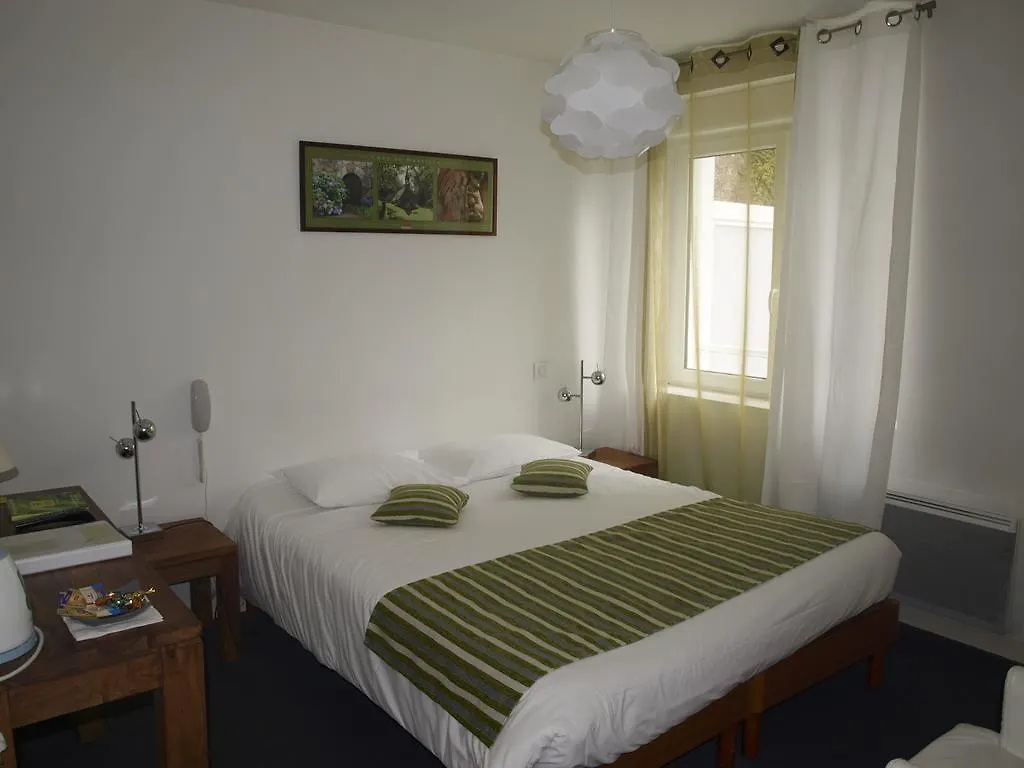 Auberge Du Cheval Blanc Baud Franciaország