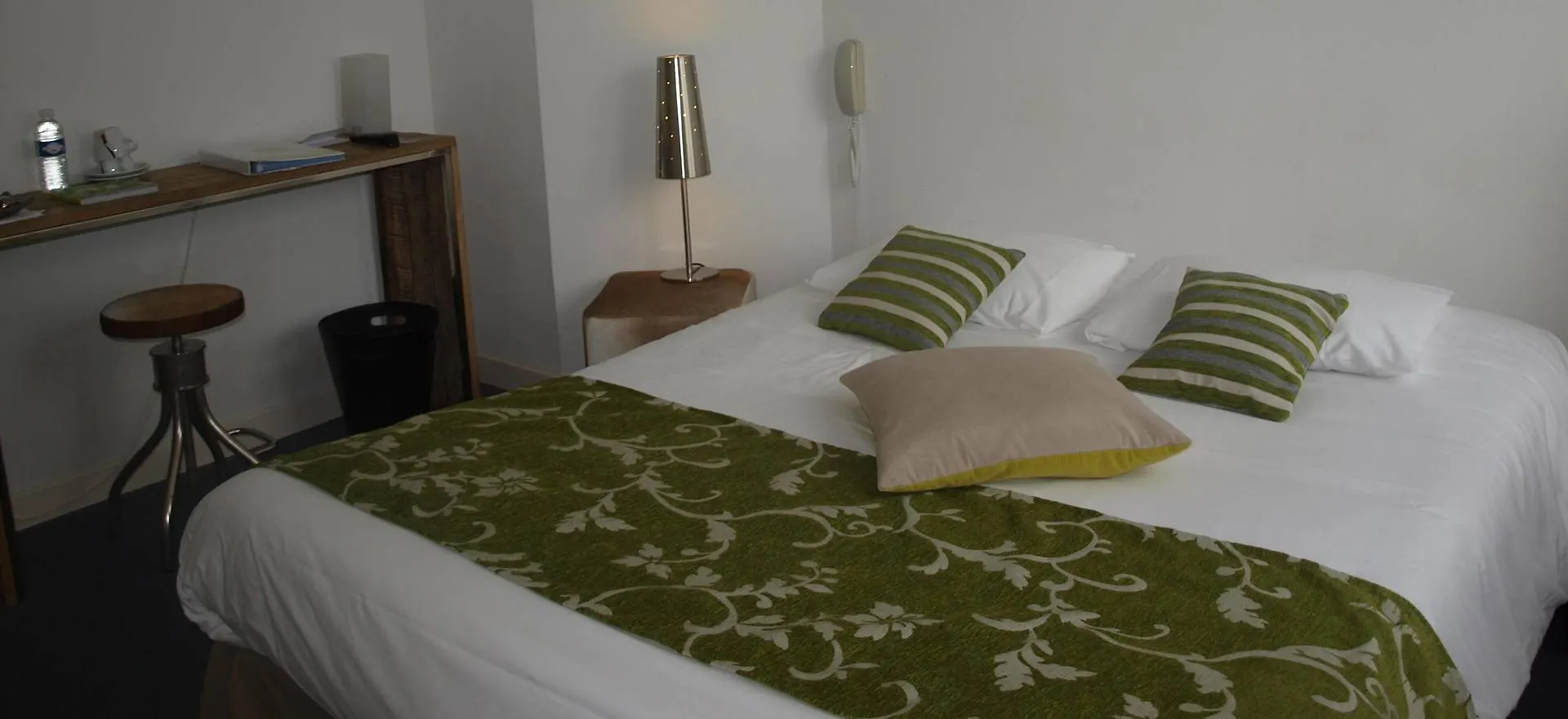 Auberge Du Cheval Blanc Baud 2*,  Franciaország